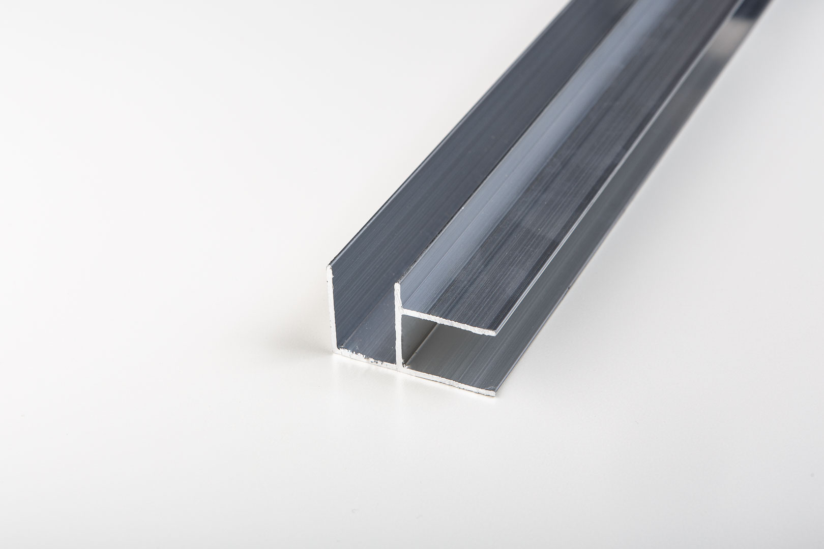 Aluminium Eck-Profil blank